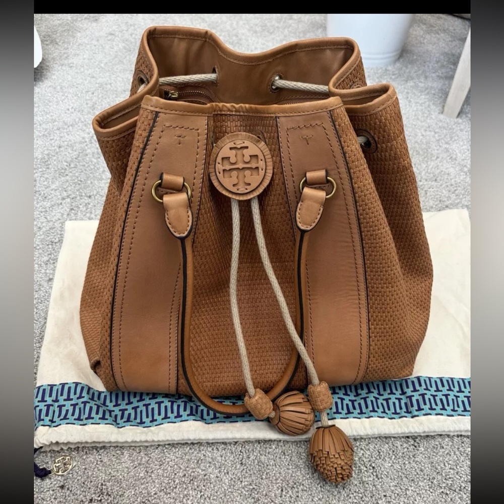 TORI BURCH Woven Style Tote with Leather Accents STUNNING .. W/ Dust Bag